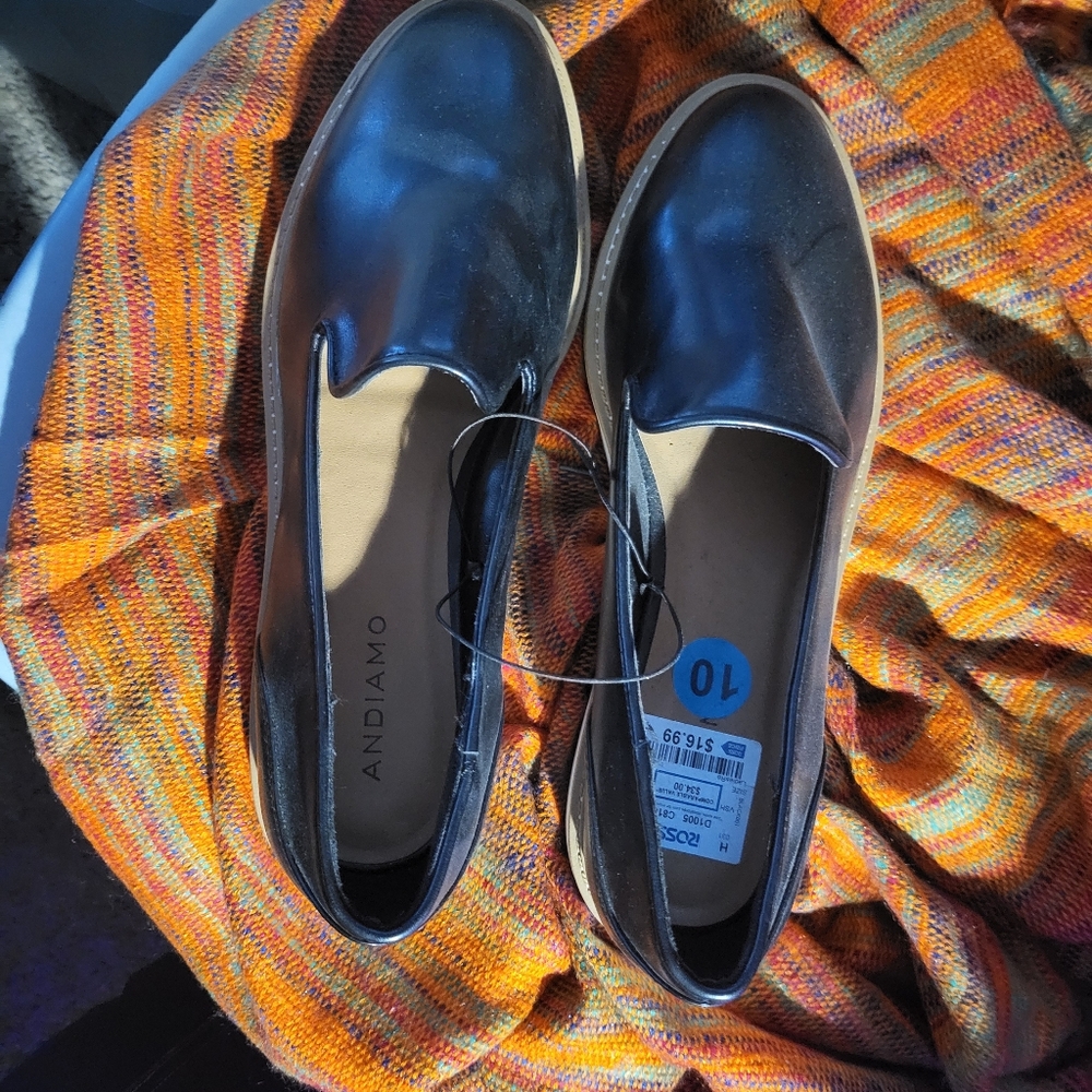 BRAND NEW BLACK LOAFERS. NEVER WORN.SZ 10